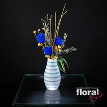 Load image into Gallery viewer, Blue Rose Preserved Arrangements