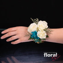 Load image into Gallery viewer, Custom Corsage