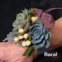 Load image into Gallery viewer, Succulent Corsage